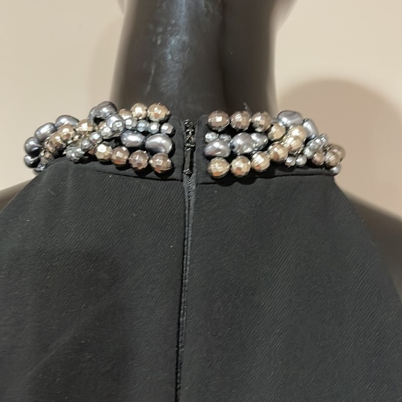 Carmen Marc Valvo
Beaded Halter-Neck Cocktail Dress Ladies Size 6 - Picture 6 of 10